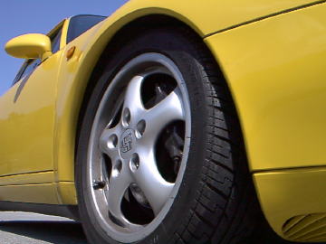 フロントフェンダーのセクシーショット!